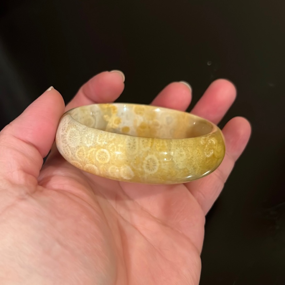 Coral bangle